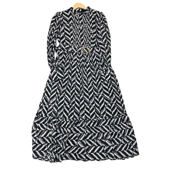 Classic Chevron print Long sleeve maxi dress black size L  - Picture 7 of 9